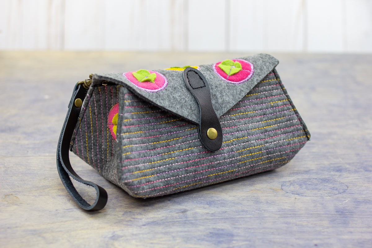 Luella Clutch Purse Kit - Small WonderFil Europe